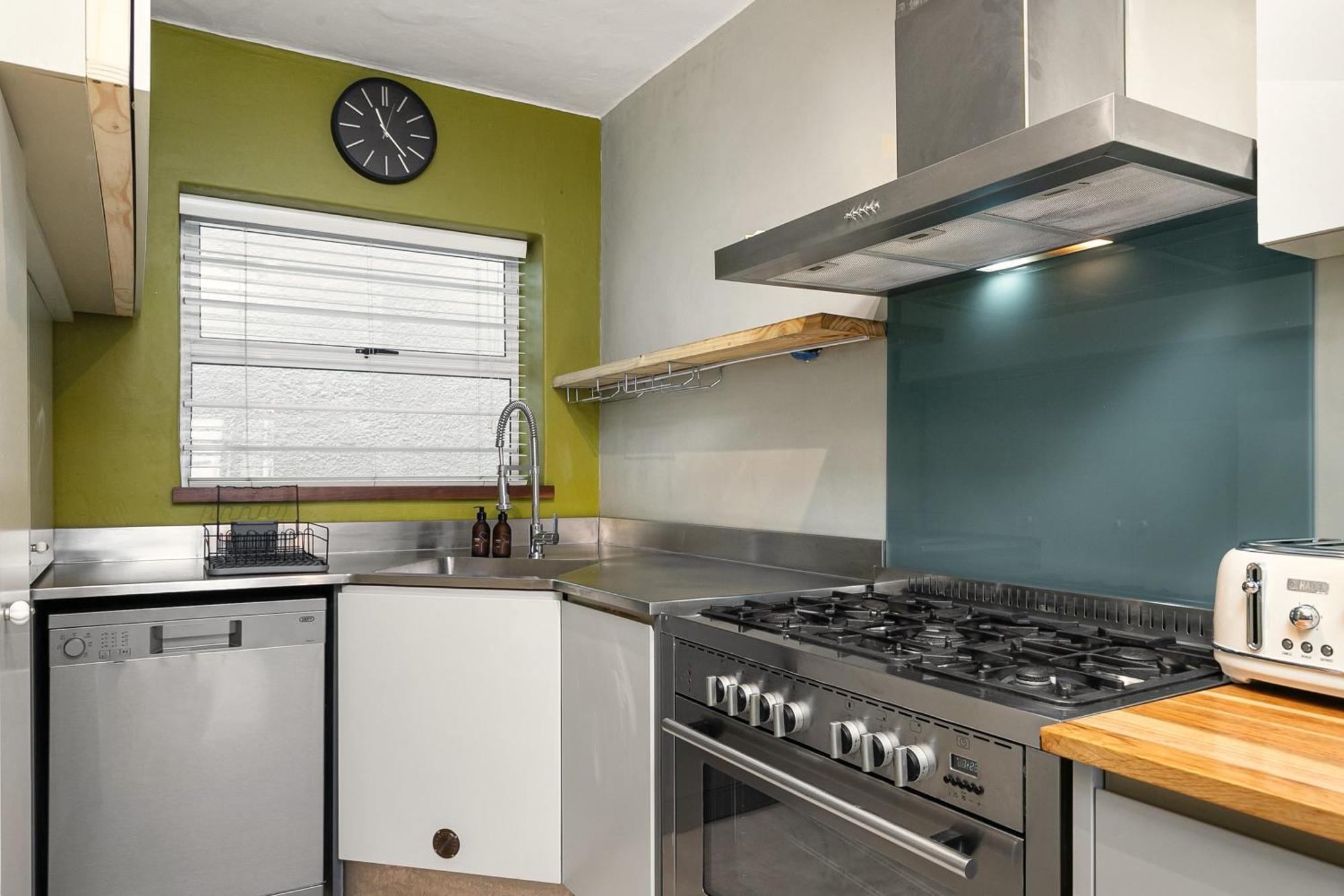 Apartment Shaftesbury 2